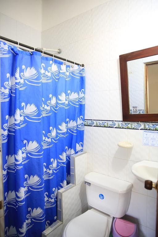 Hostal Pelikan Taganga Luaran gambar