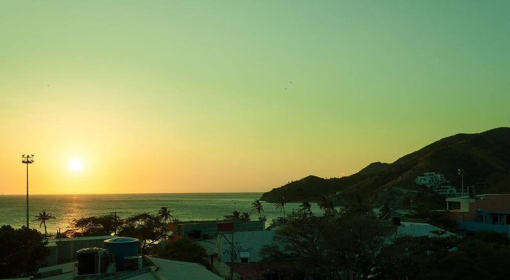 Hostal Pelikan Taganga Luaran gambar