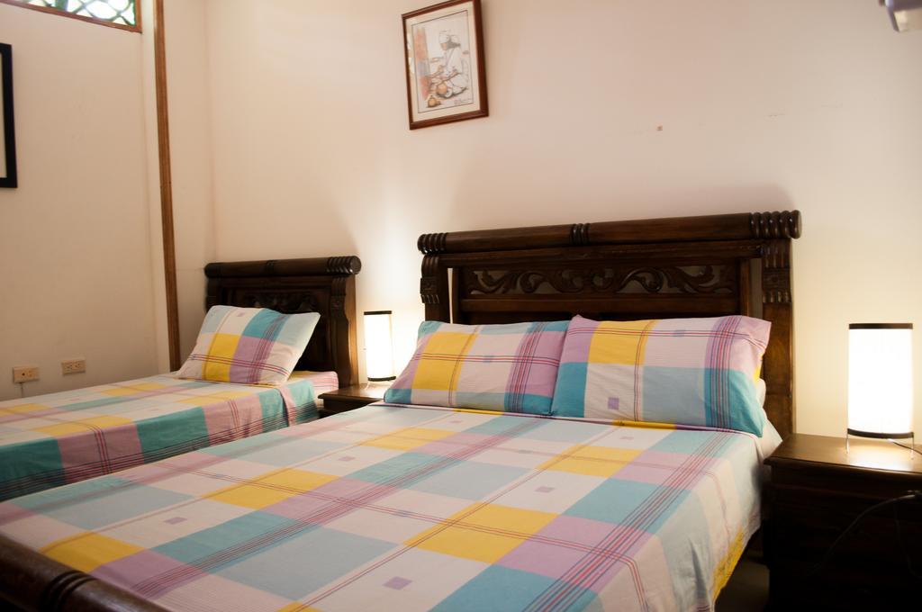 Hostal Pelikan Taganga Luaran gambar